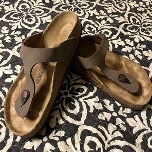 Birkenstock Gizeh Sandals - excellent condition